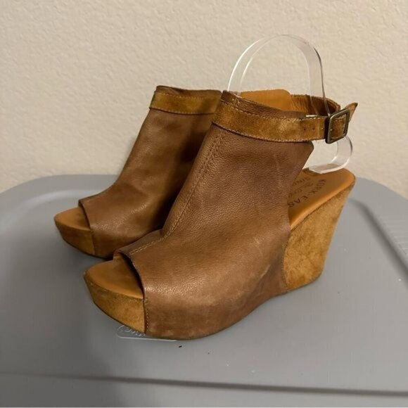 KORK-EASE Berit Wedge Leather Suede Tan Open Toe Buckle NEW Size 7 - Picture 2 of 10